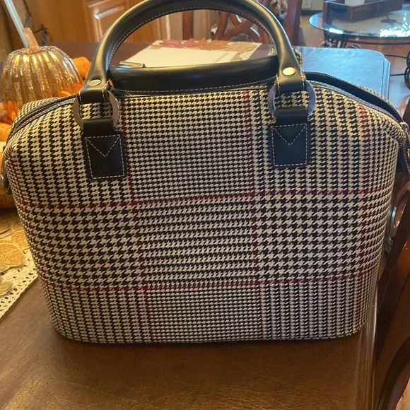 London fog Andover Bag - Picture 7 of 10